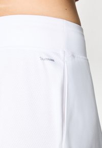 adidas Performance CLUB SKIRT POCKET - Športno krilo - white