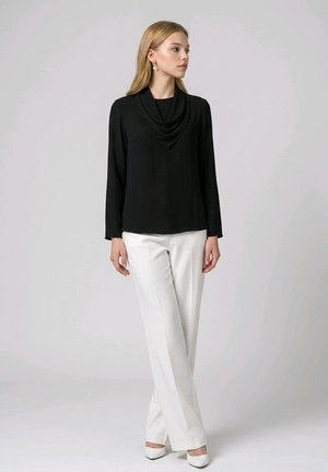 Outfitters Nation, Blusa - black