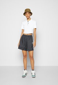 adidas Originals Paprasti marškinėliai - white