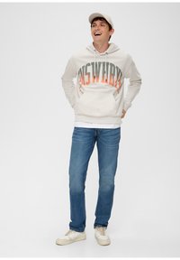 QS Jeansy Straight Leg