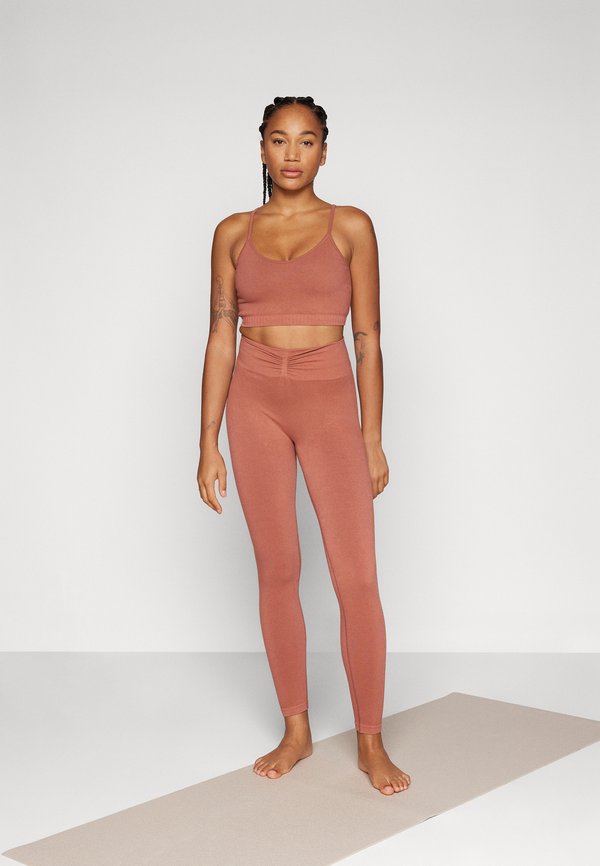 SAMSKARA - Light support sports bra - cedar3