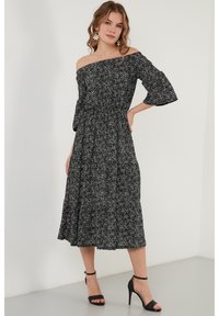 LELA Slim Fit - Dnevna haljina - black