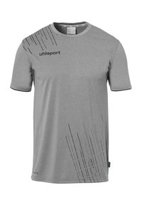 T-shirt gris à manches courtes fabriqué dans un tissu à la texture lisse. Présente des graphiques linéaires noirs en haut à gauche et un logo imprimé en dessous.