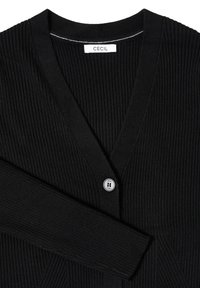 Czarny prążkowany kardigan z dekoltem w serek, zapinany na jeden guzik. Tkanina ma gładką fakturę i jest ozdobiona delikatnymi pionowymi liniami.