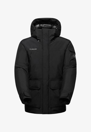 Schwarze isolierte Jacke mit Kapuze, ausgestattet mit einem Reißverschluss auf der Vorderseite, zwei großen Taschen und einem Klettverschluss an den Ärmeln. Hergestellt aus strapazierfähigem, wasserabweisendem Material.