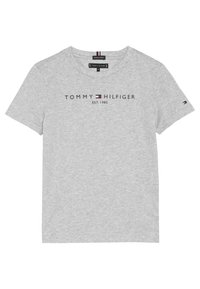 Szary t-shirt z organicznej bawełny z okrągłym dekoltem i krótkimi rękawami, z napisem "TOMMY HILFIGER EST. 1985" wydrukowanym na przodzie na czarno.