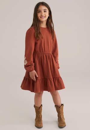 WE Fashion Freizeitkleid - rust brown