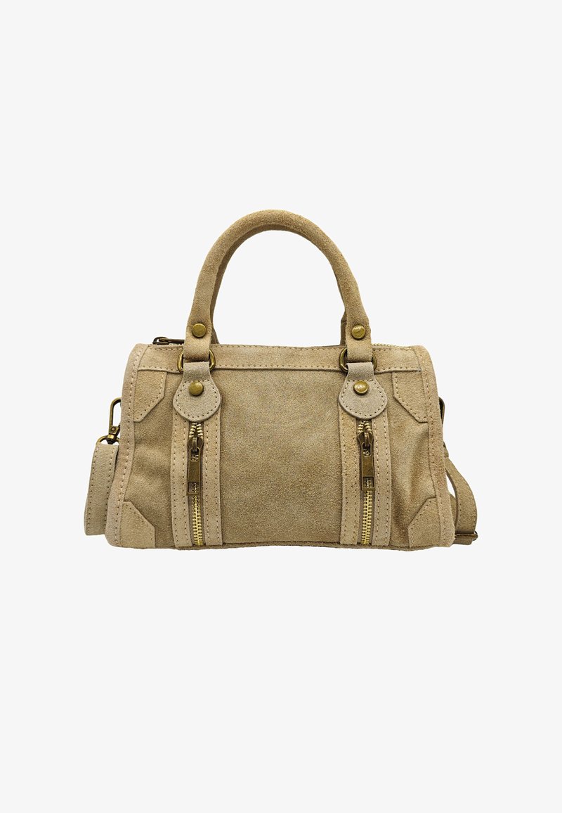Sac à main en suède beige avec doubles zips, accents en métal doré, forme structurée, poignées supérieures et bandoulière amovible.