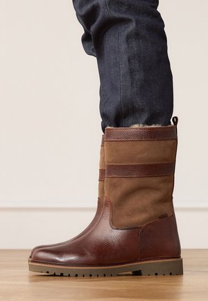 Manfield, Lage laarzen - cognac