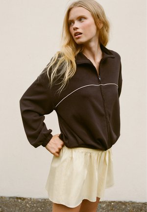 PULL&BEAR, FLOWY WITH CONTRAST TRIMS - JACKET - Sweat zippé - brown