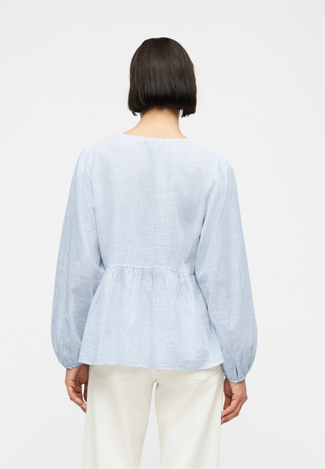 ONLNORA V NECK SHIRT