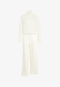 Επιλέχθηκε, off white