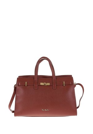 Borsa a mano in pelle marrone con texture, doppi manici superiori, chiusura dorata, tracolla removibile e piccolo logo del brand sulla parte anteriore.