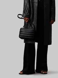 Calvin Klein LINE QUILT - Borsa a tracolla - ck black