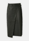 SLFAMALIA SKIRT - Nahkahame - black