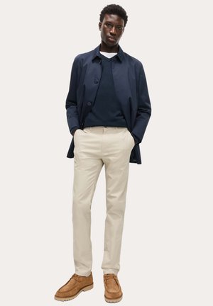 Marks & Spencer, Chino - medium beige