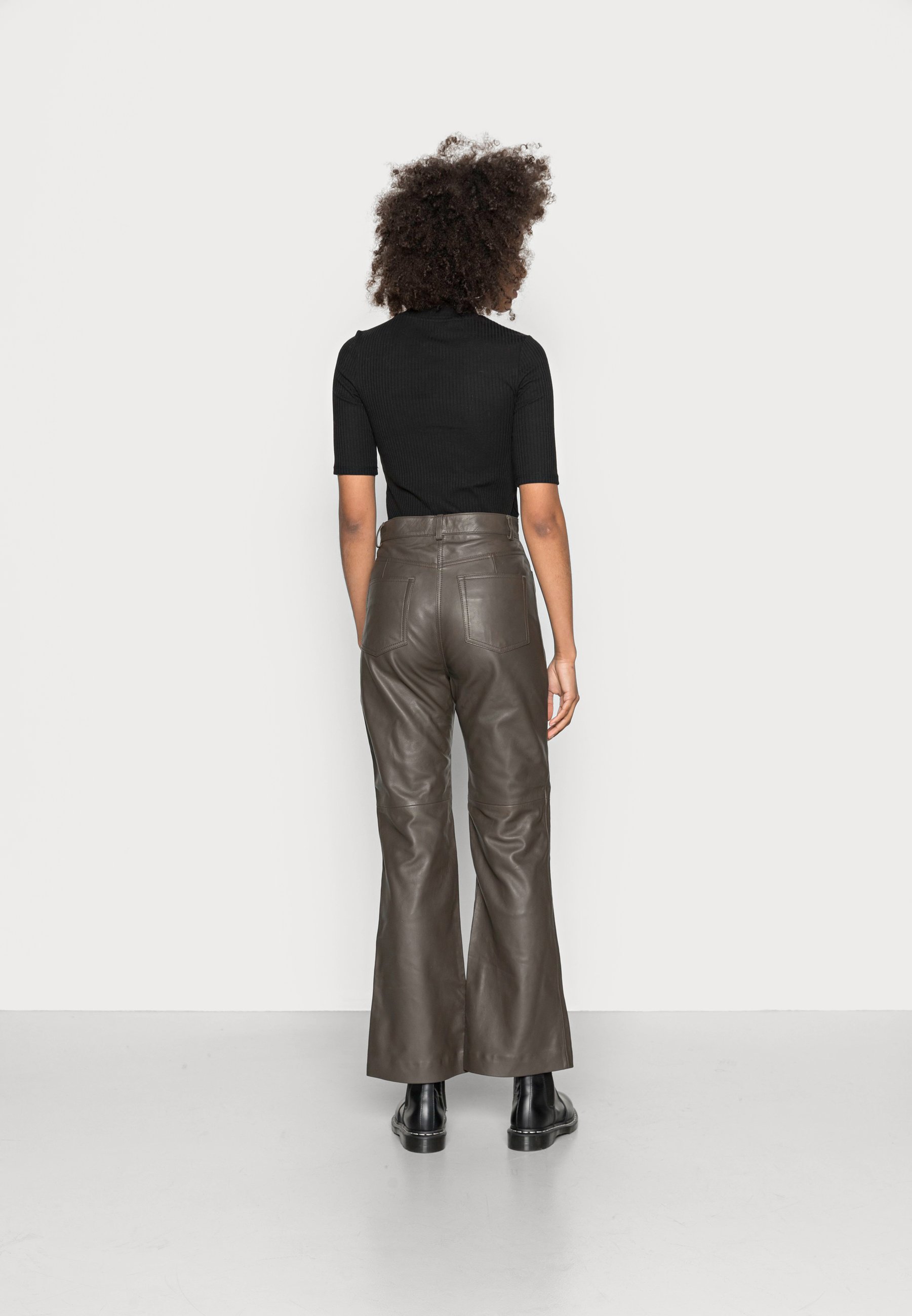 EDITED BRADY TROUSERS - Leather 