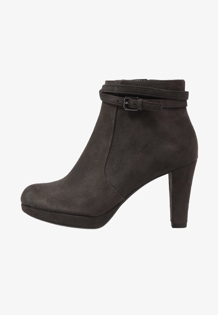 Clarks Botki na obcasie