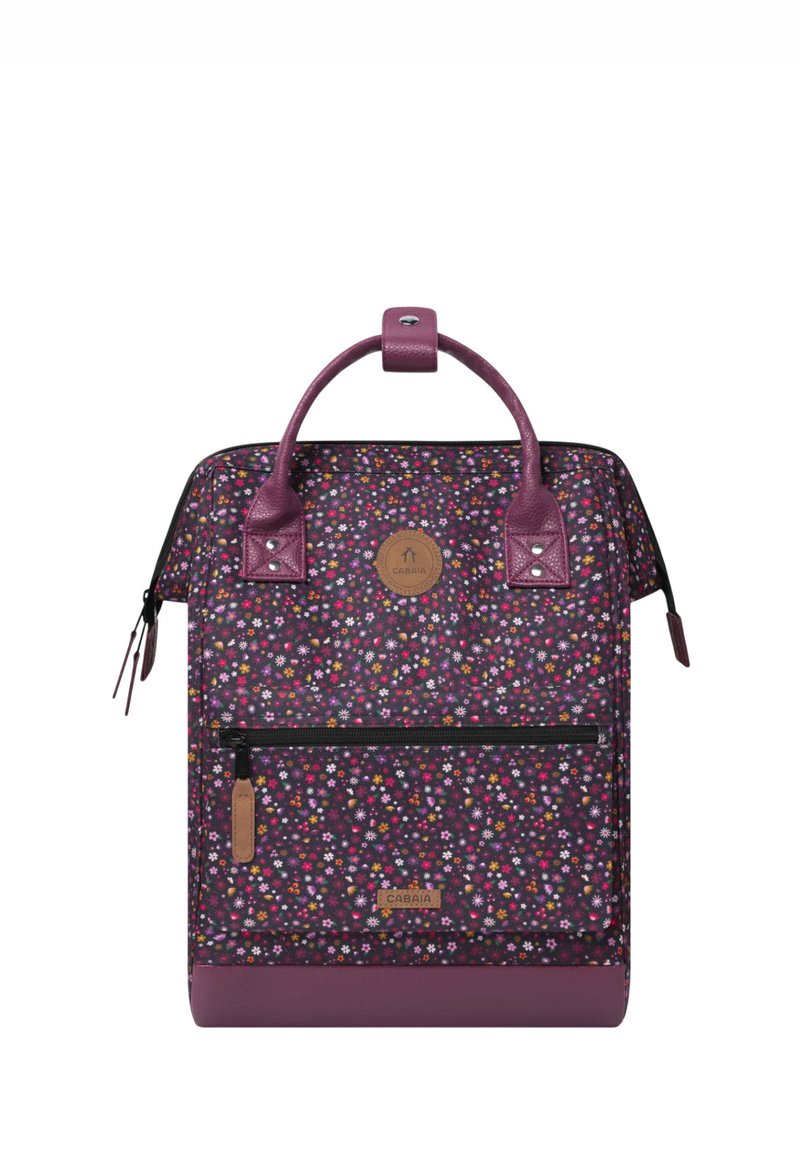 Lila Rucksack mit Blumenmuster, strukturiertem Design, Lederakzenten, einem oberen Tragegriff und einer vorderen Reißverschlusstasche. Mit einem Logo-Patch.