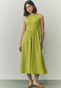 Next REGULAR FIT - MIX SLEEVELESS RACER MIDI  - Hverdagskjole - lime green