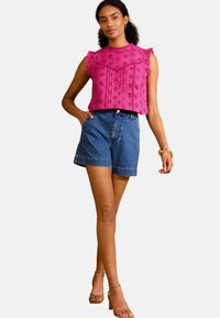 REGULAR FIT - BRODERIE - Blusa - pink