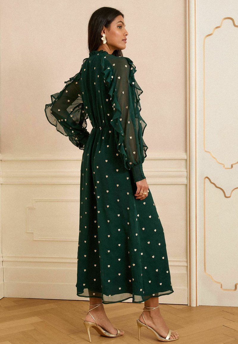 Love & Roses REGULAR FIT - EMBROIDERED RUFFLE MIDI - Maxi dress - green  heart/green - Zalando