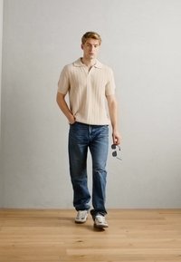 Thumbnail Image 2