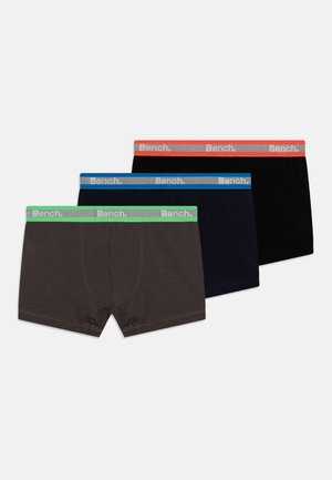 - Panty