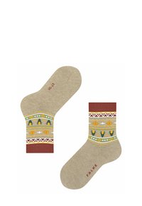 Beżowe skarpetki z czerwonymi akcentami. Posiadają dekoracyjny wzór ozdób i drzew w kolorze żółtym i zielonym, z gładką fakturą.