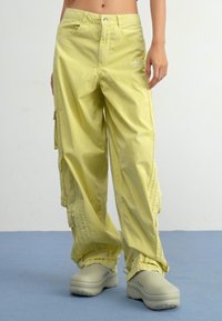 adidas Originals Kareiviško stiliaus kelnės - bahia glow