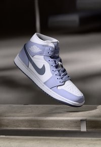 Jordan AIR JORDAN 1 MID - Høye joggesko - white/dk blue grey-indigo haze