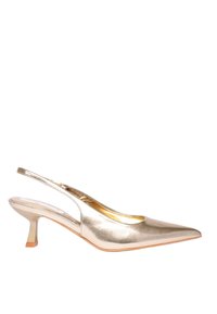 Slingback con tacco in oro metallico, caratterizzati da un design a punta, tacco kitten basso e una superficie liscia con finitura lucida.