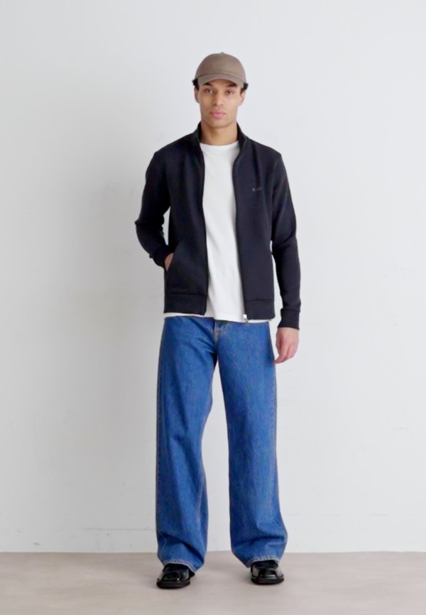 SKAZ - Zip-up sweatshirt4