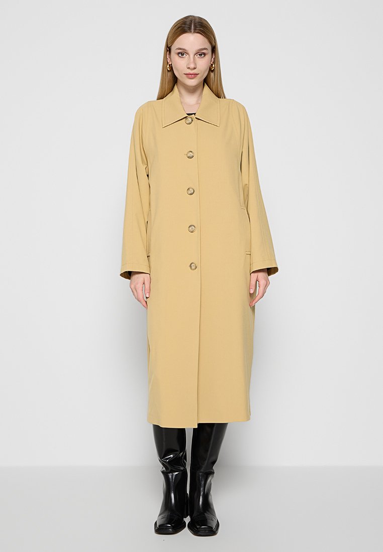 American vintage Trenchcoat beige American vintage Trenchcoat beige