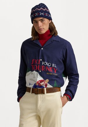CLASSIC FIT SKIER-PRINT CAMP SHIRT - Krekls - ski tourney poster art