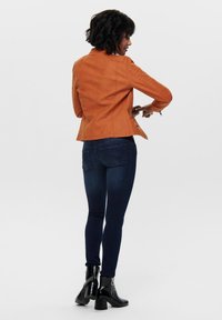 ONLY ONLAVA BIKER OTW NOOS - Giacca in similpelle - gold flame