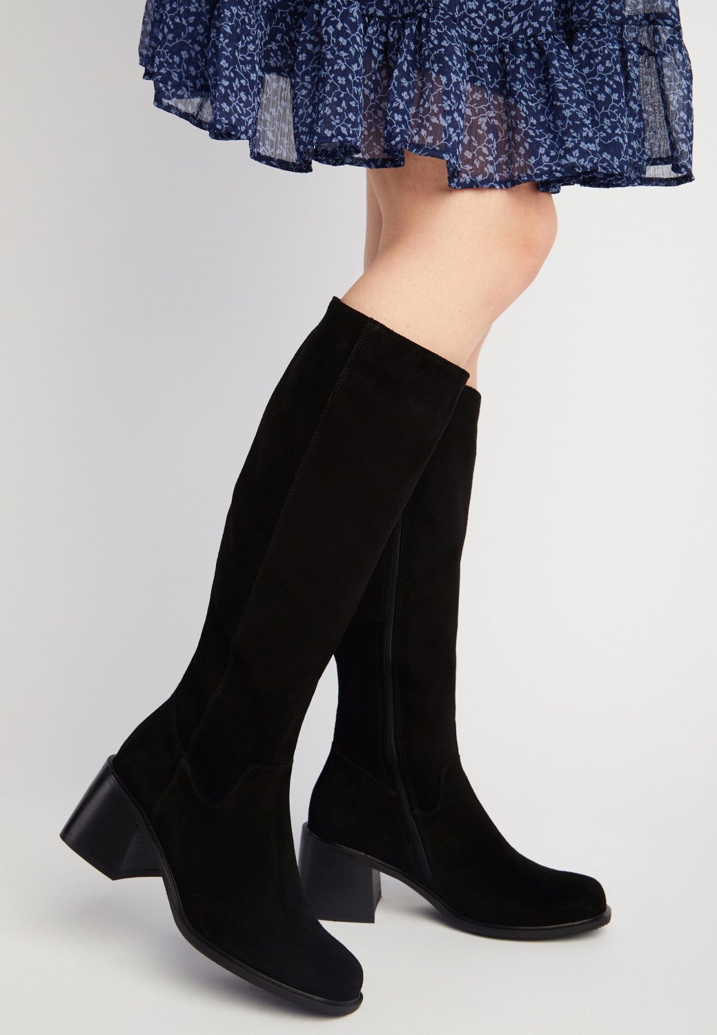 A9659 Black & White Stripe 3-Buckle Pointed Boot Black/White