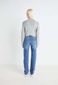 ONLY ONLEMILIE - Tiesaus kirpimo džinsai - medium blue denim