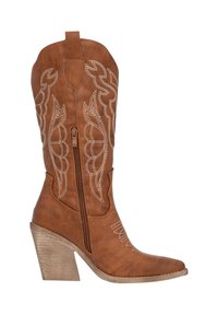 Botas de cowboy de cuero marrón con diseños bordados, punta afilada y cremallera lateral. Presentan un tacón cuadrado y suela texturizada.