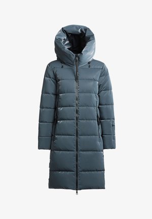 Lang polstret frakke i mørk teal med høj krave, lynlås, sidelommer og et quiltet design med en blank finish.