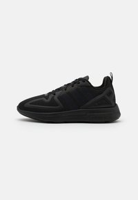 adidas Originals Trainers - black