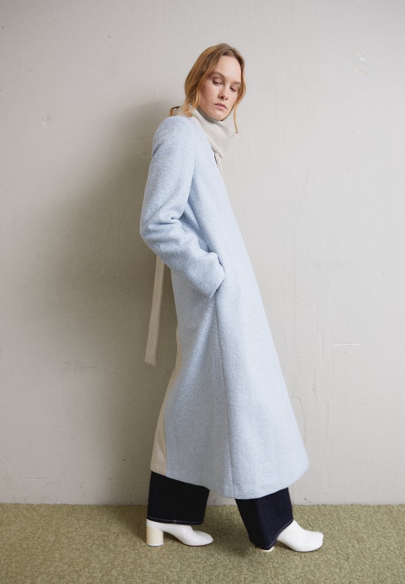 TOMMAZO Mantel beige