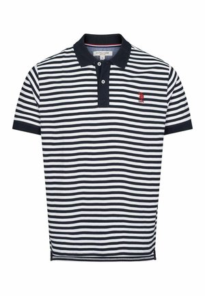 Tumesinine ja valge triibuline polo särk, mis on valmistatud puuvillast, klassikalise kraega, kahe nööbi sulgemisega ja väikese punase logoga rinnal.