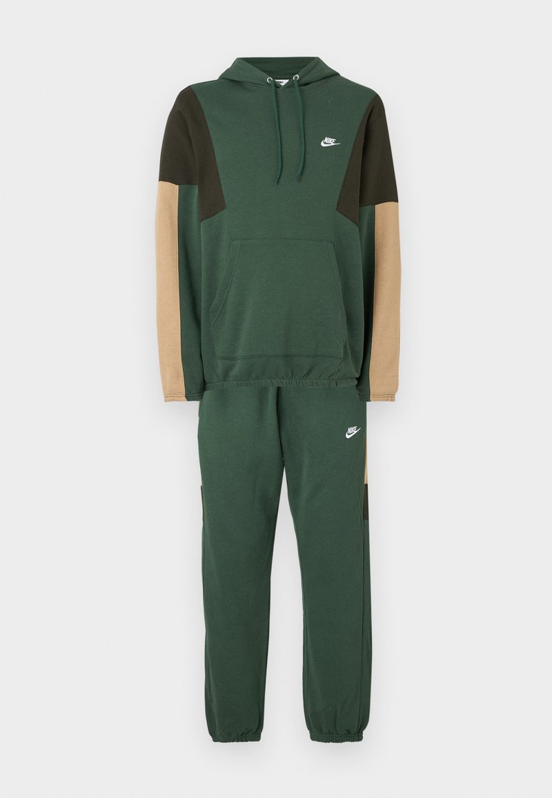 Nike Sportswear Trainingspak groen Nike Sportswear Trainingspak groen