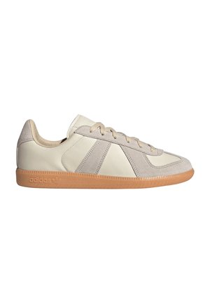 adidas Originals, BW ARMY #CWHITE/CGRANI/GUM10 - Zapatillas - white dim