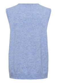 Pulover tricotat fără mâneci, de culoare albastru deschis, cu decolteu rotund, textură moale și margine cu model rib.