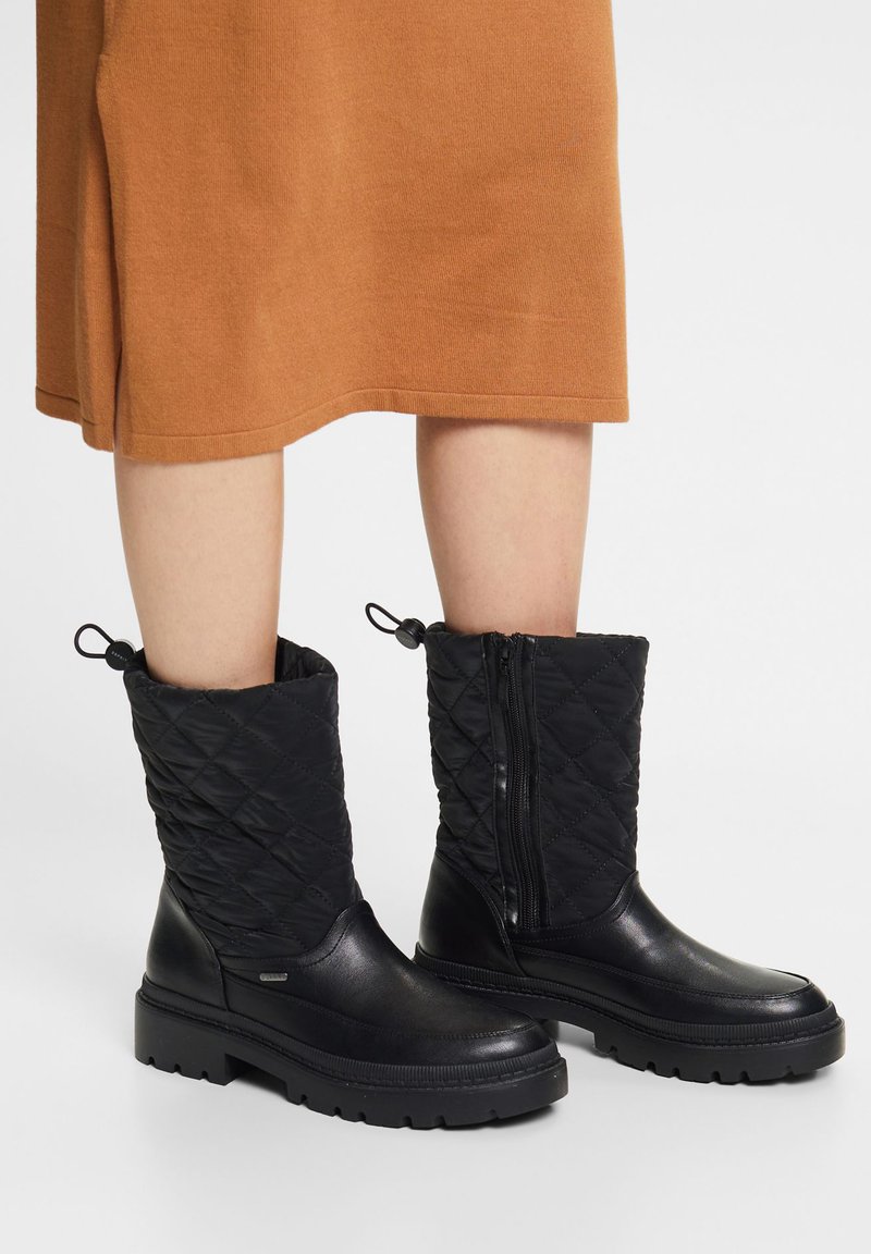 Botas Cortas De Gamuza Para Mujer ESPRIT - Cálidas, Cómodas Y Con Estilo Casual