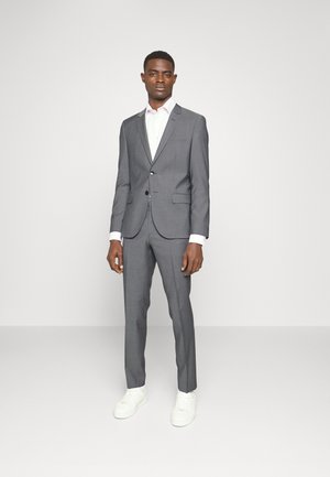 ARTI HESTEN - Completo - open grey