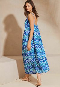 Lipsy PALM CRINKLE HOLIDAY - Maxi šaty - blue