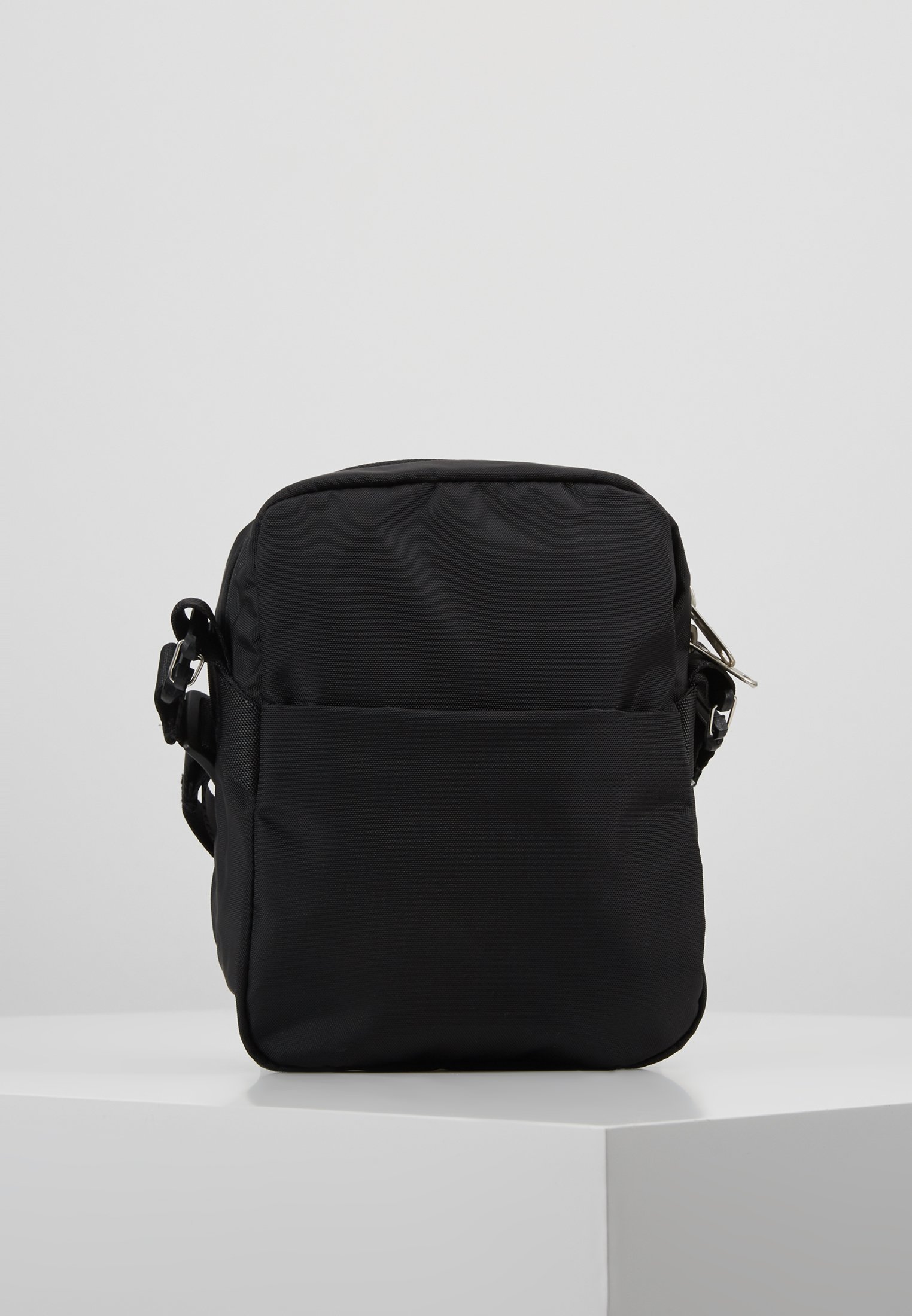 The North Face SHOULDER BAG Skulderveske blackwhite The North Face SHOULDER BAG Skulderveske blackwhite
